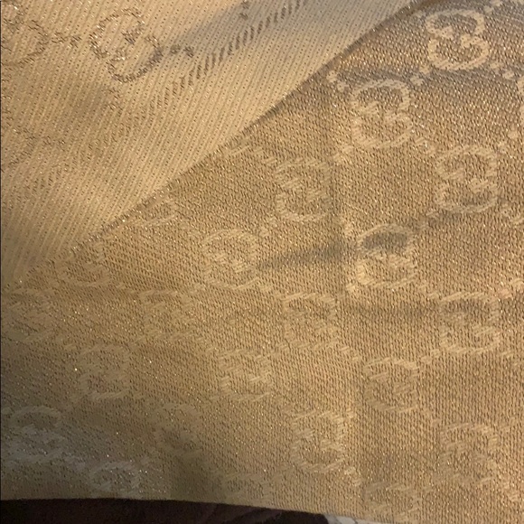Gucci Shimmery Gold Reversible Wide Scarf - Picture 3 of 4